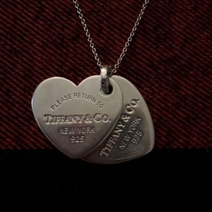 Tiffany’s Double Heart Pendant Necklace